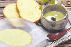 チンゲン菜の冷製スープ ロワイヤル