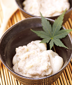 富士山麓落花生あんと豆腐入り白玉団子